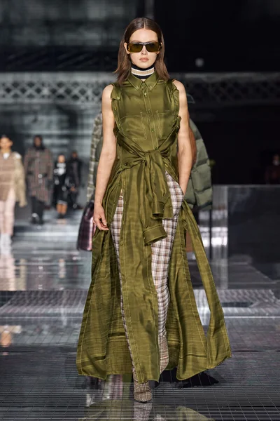 Look 77